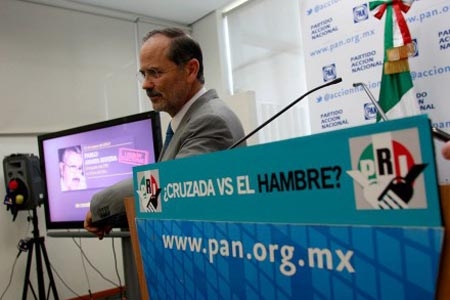 Insuficiente, cese de funcionarios “menores” de Sedesol: Gustavo Madero