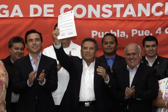 Enrique Agüera, oficialmente candidato del PRI a la alcaldía de Puebla