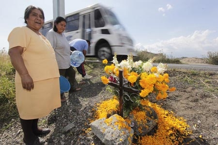 Día de Muertos: Poblanos recuerdan a seres queridos que murieron en accidentes
