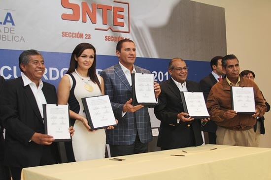 SNTE 23 y 51 reciben 5.75%de aumento y una bolsa de 220 mdp