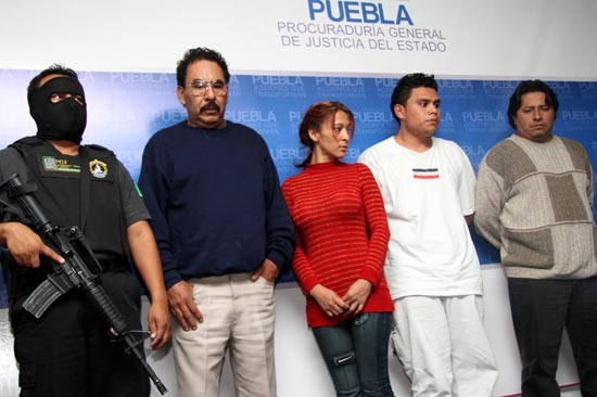 Quinceañera era explotada sexualmente en un bar de Atlixco