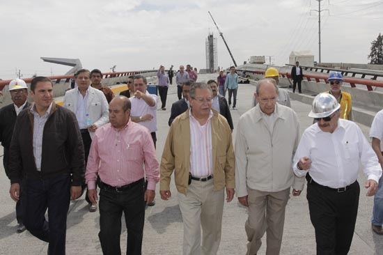 RMV presume obras del 5 de Mayo a líder de diputados federales del PRI