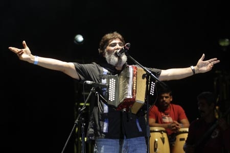 Celso Piña puso a bailar a los asistentes a la Feria de Puebla 2013
