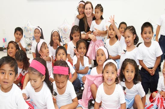 Concluyen preescolar y primaria en Casa de la Niñez de Puebla
