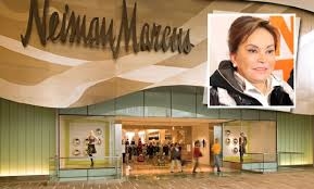 Como Salma, Oprah y Tom Cruise…. Elba Esther era Totalmente Neiman Marcus