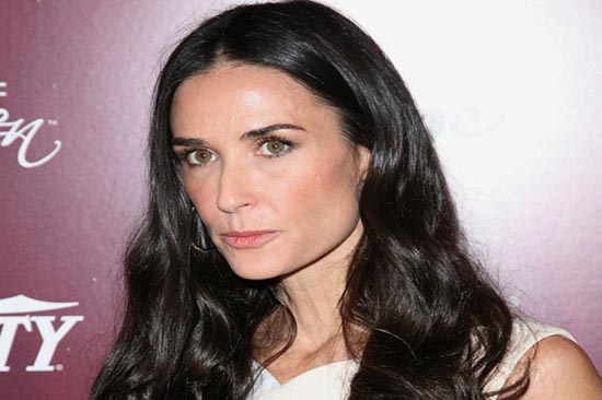 Demi Moore y Aston Kutcher, unidos sólo en Twitter