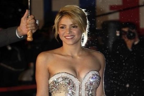 Shakira, caballero de las artes y letras en Francia