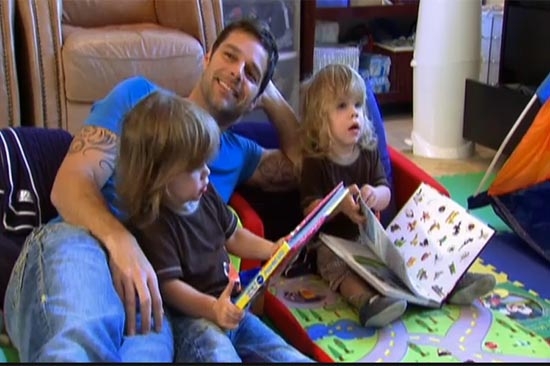 Ricky Martin publica video con sus hijos