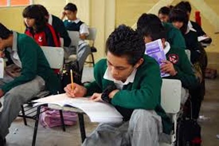 Denuncian venta de copias de prueba ENLACE