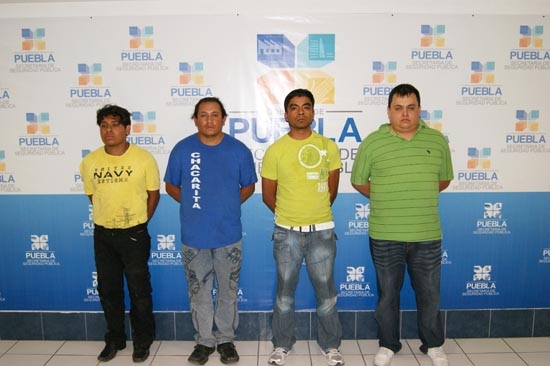 Policía Estatal capturó a cuatro narcomenudistas afuera del bar Dyangos
