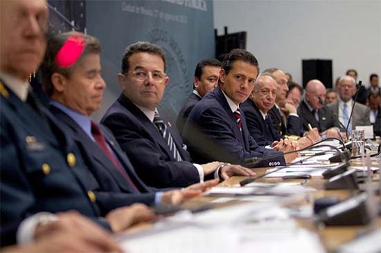 EPN presenta decálogo de seguridad a nueve meses de llegar a Los Pinos