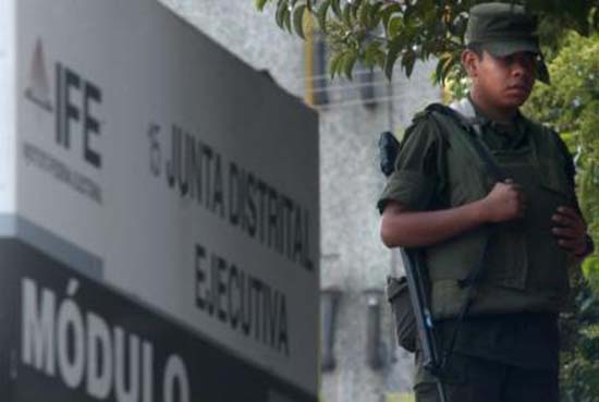Senador del PRI rechaza intervención del Ejército en elecciones