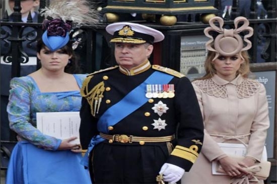 Princesa Beatriz, sombrero polémico a subasta