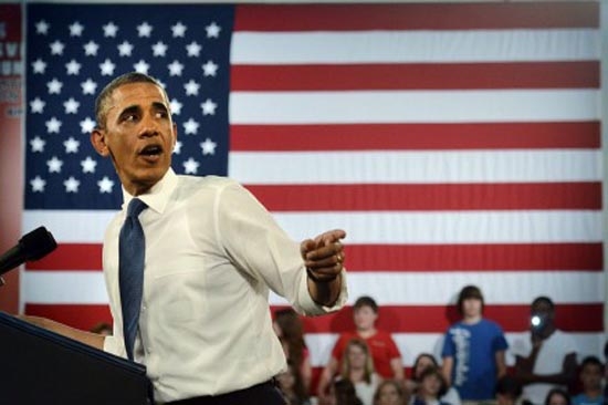 Obama se hunde; defiende espionaje telefónico y cibernético