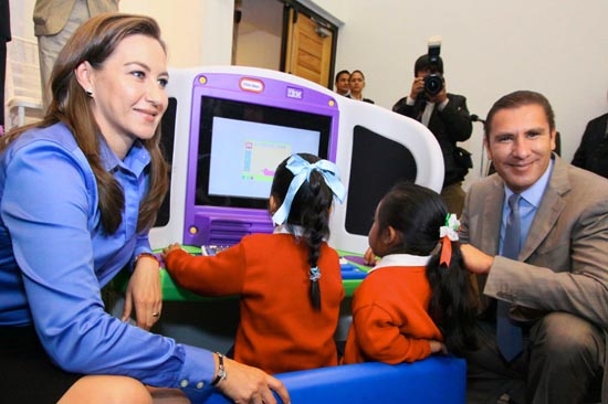 IBM y DIF estatal dotarán de equipos “Kid Smart” a hospitales para niños