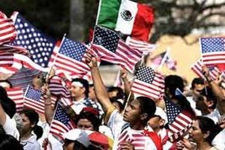 Hispanos cierran filas en EU para lograr reforma migratoria