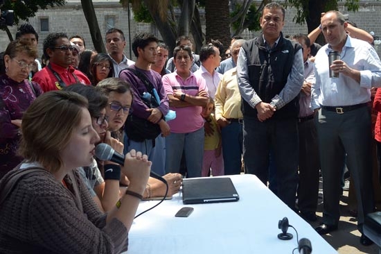 #YoSoy132 denuncia abuso policíaco; Manzanilla acude a escuchar sus quejas