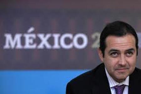 Cordero compró artículos Louis Vuitton, ron, orquídeas… con recursos públicos
