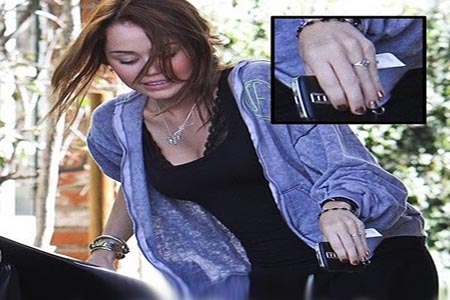 Miley Cyrus huele a boda