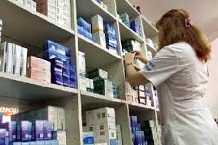 Diputados aprueban 9 años de cárcel para quien venda medicina caduca