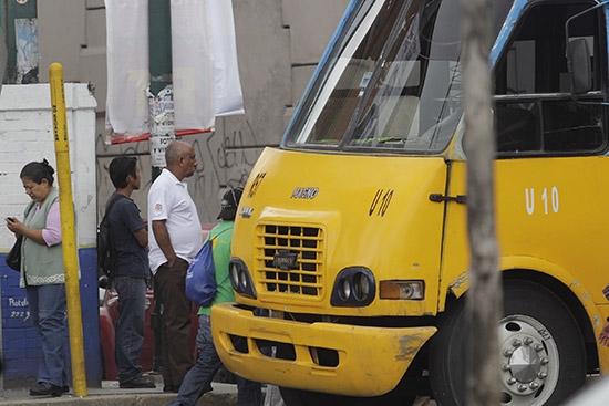 Gobierno de Puebla exige certificación a choferes de transporte público