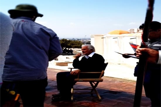 Carlos Fuentes en Puebla; graba programa especial sobre 5 de Mayo