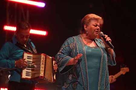 Paquita la del Barrio canta su desamor a los poblanos