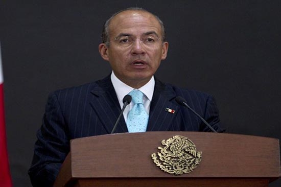 Calderón, reprobado en seguridad, empleo y combate a la corrupción
