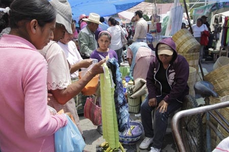 San Pedro Cholula realizó el tradicional Trueque 2012