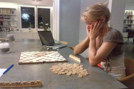 Shakira, Scrabble la pone en aprietos
