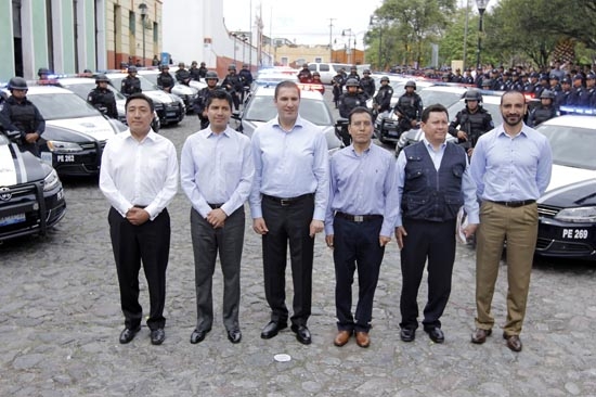 RMV y ERP entregan patrullas a las 17 juntas auxiliares de Puebla