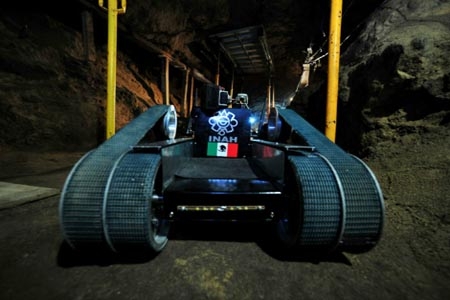 Robot explora Templo de la Serpiente Emplumada, en Teotihuacán
