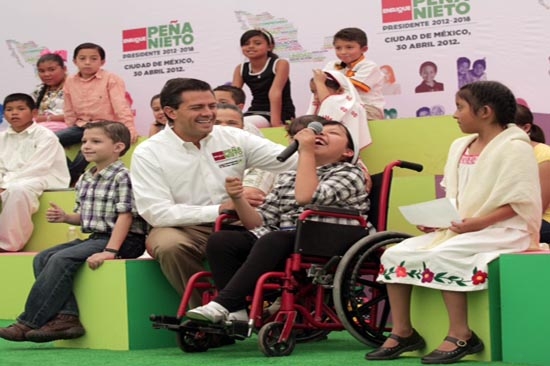 EPN dará computadora portátil a todos los niños de 5º y 6º de primaria de escuelas públicas