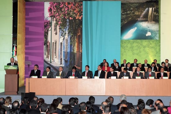 Moreno Valle y Calderón firman Acuerdo Nacional por el Turismo