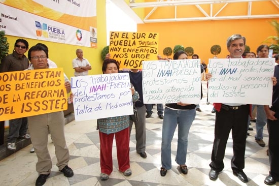 Desabasto de medicamentos en ISSSTE afecta a 80 mil familias en Puebla