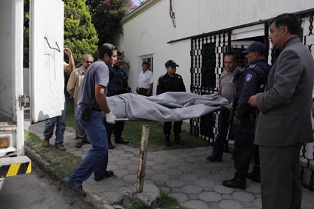 Un muerto y botín de 1 mdp en asalto a destiladora del bulevar Valsequillo