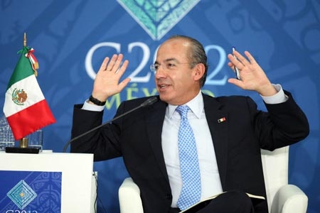 Felipe Calderón rechaza hablar de Elba Esther Gordillo; “Ahorita no”, dice