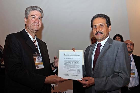 Esparza Ortiz recibe luz verde para ser candidato a rector de la BUAP