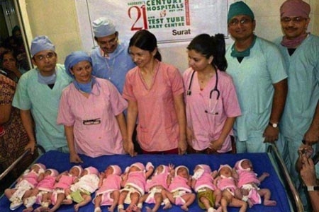 Mujer en la India dio a luz a 11 bebés