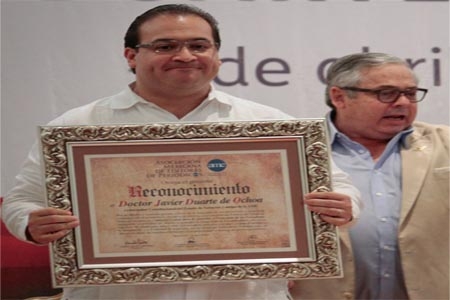 Artículo 19 critica “chayopremio” al gobernador de Veracruz