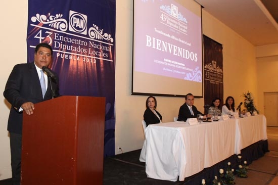 Diputados locales del PAN defienden alianza con Panal en Puebla