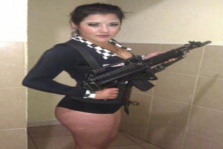 Corren a policías de Jalisco por fotografías con sexoservidoras