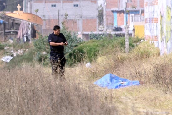 Localizan degollados a dos hombres en San Aparicio