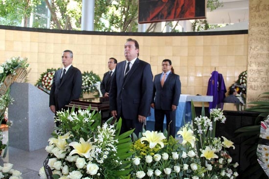 PGJ rindió homenaje a elemento caído en rescate de secuestrado en Esperanza