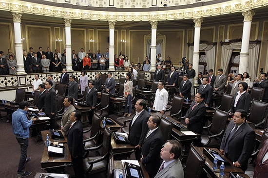 Poblanos en el extranjero podrán votar en la elección de gobernador en 2018