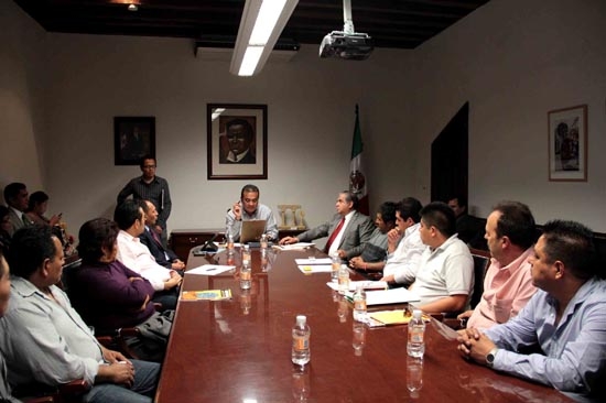 SGG y SSP logran acuerdo entre organizaciones del tianguis de Texmelucan