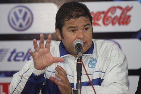 Presentan a Daniel Guzmán como nuevo técnico de La Franja