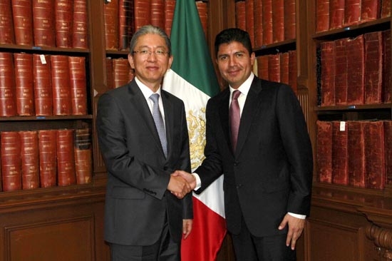 Eduardo Rivera sostuvo reunión con el embajador de Corea en México
