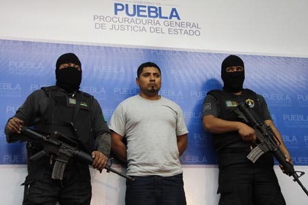 Secuestradores en Puebla, policías en Veracruz