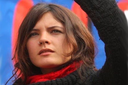Camila Vallejo: no vengo a decir a #YoSoy132 por quién votar